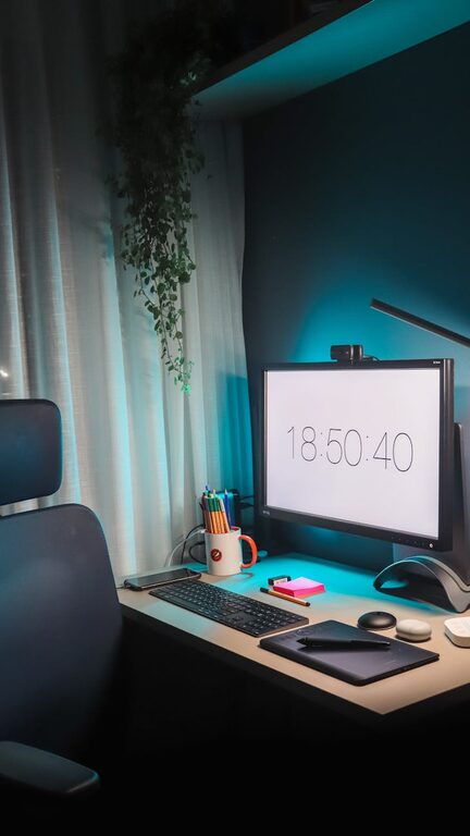 Consejos prácticos para organizar un espacio de trabajo en casa eficiente y cómodo